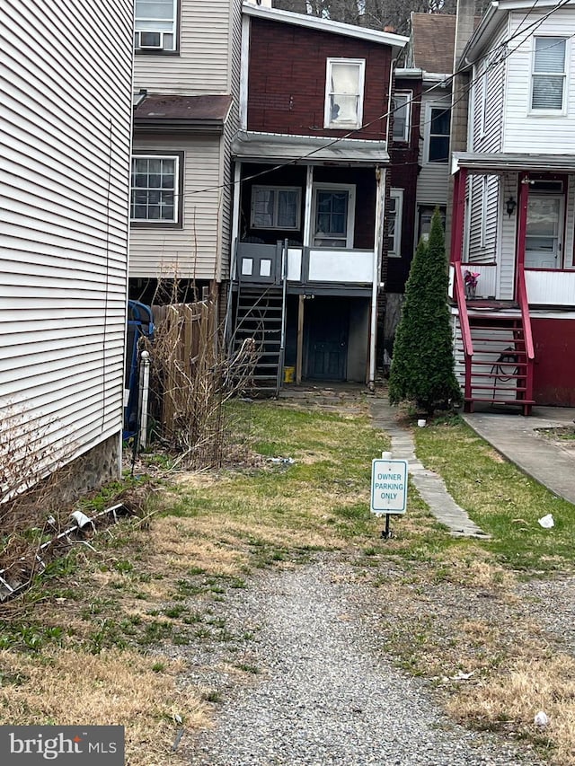 233 Broad St W, Tamaqua, PA 18252 - doorway to property