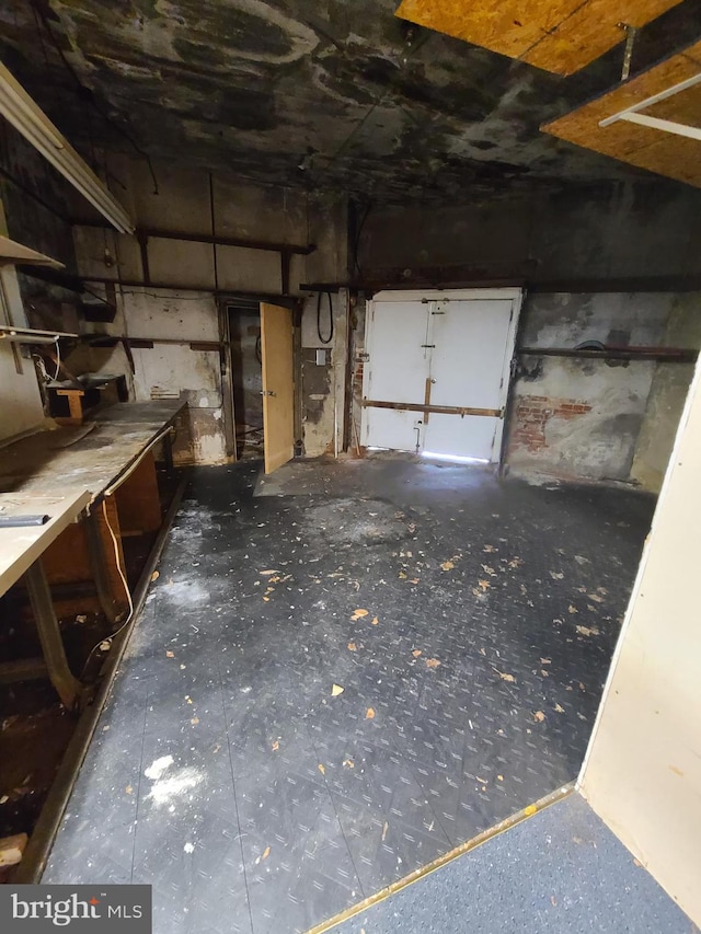 220 York Rd, Jenkintown, PA 19046 - basement with a workshop area