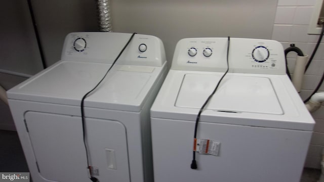 139 N 11th St, Allentown, PA 18102 - laundry room with washing machine and dryer