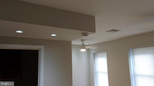 139 N 11th St, Allentown, PA 18102 - detailed view of recessed lighting, a ceiling fan, and a smoke detector