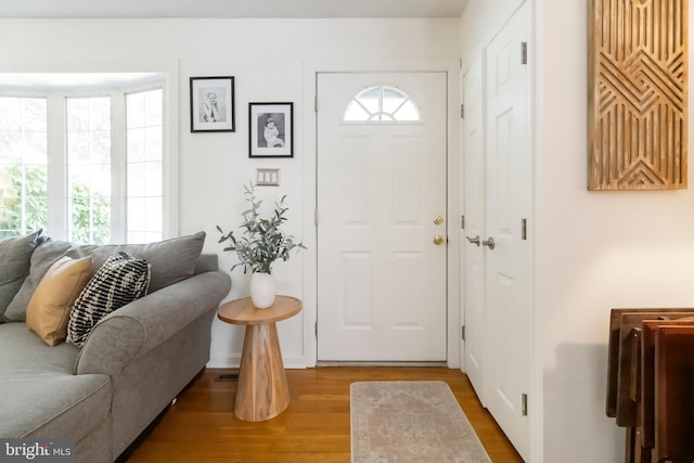 4715 Courtland St, Camp Hill, PA 17011 - entryway with light wood-style floors and baseboards