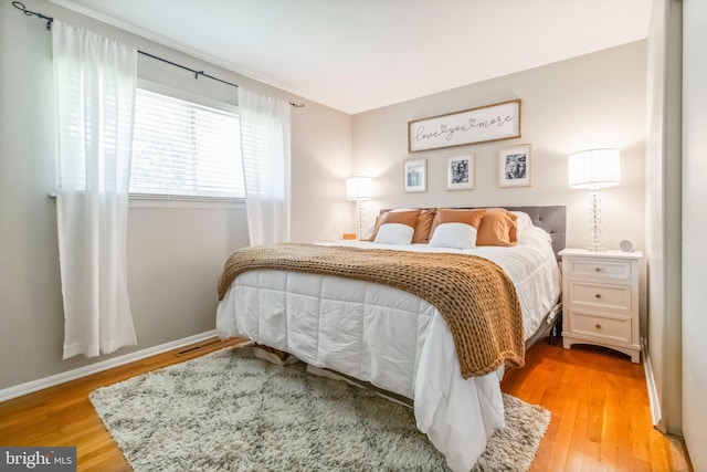 4715 Courtland St, Camp Hill, PA 17011 - bedroom with light wood-style flooring and baseboards