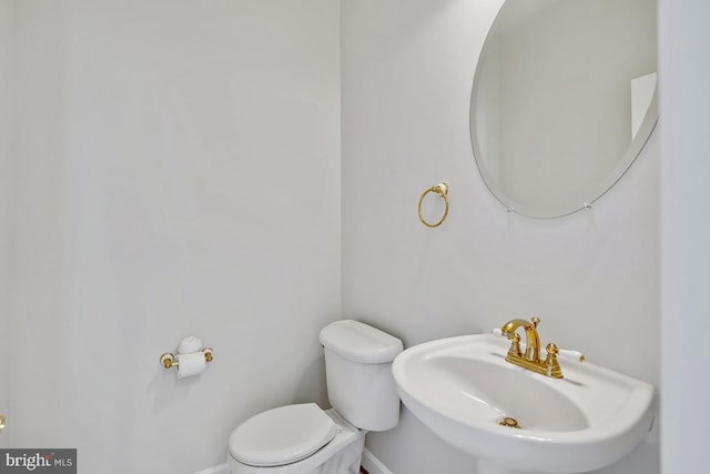 1050 Northfalls Ct, Great Falls, VA 22066 - bathroom featuring toilet and a sink