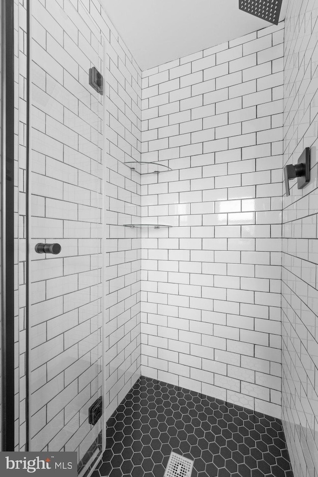 201 E Franklin Ave, Edgewater Park, NJ 08010 - bathroom with a shower stall