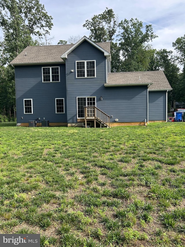 655 Morris Ave, Newfield, NJ 08344 - back of property featuring a yard