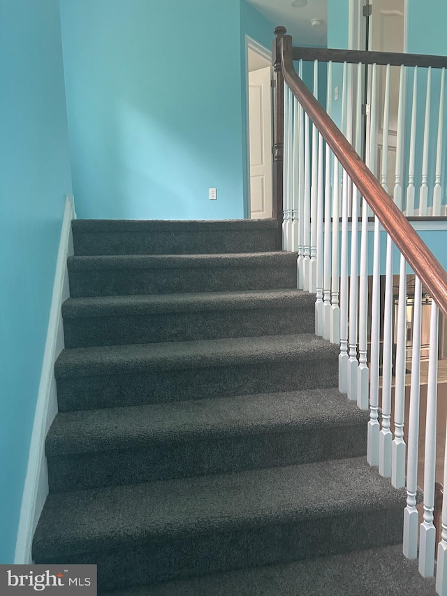655 Morris Ave, Newfield, NJ 08344 - view of stairway