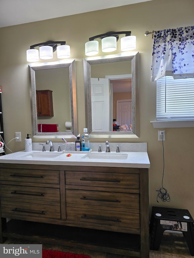 476 W Harvest Ln, Middletown, DE 19709 - bathroom featuring double vanity