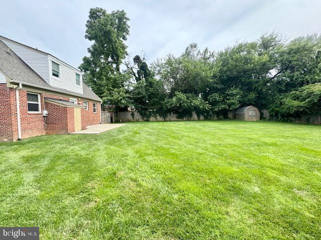 3814 Jancie Rd, Fairfax, VA 22030 - view of yard with a storage shed