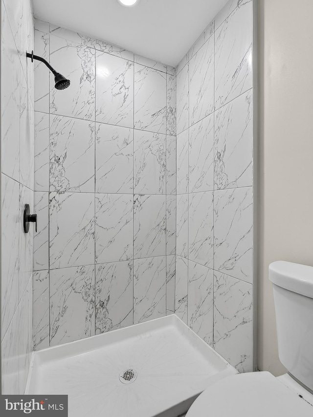 3020 Euclid Ave, Philadelphia, PA 19121 - full bathroom with a shower stall and toilet