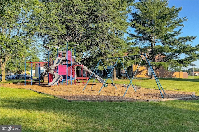 206 Canterbury Ct, Hightstown, NJ 08520 - communal playground with a lawn