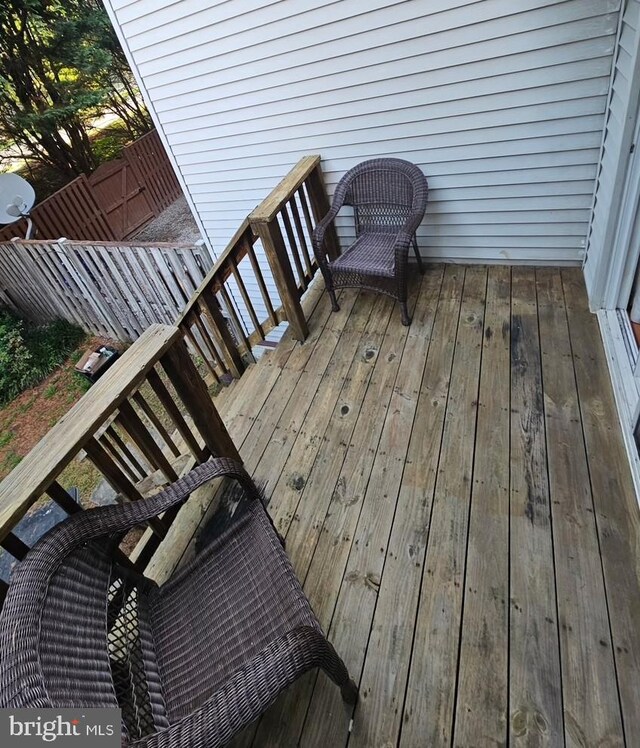 15496 Travailer Ct, Woodbridge, VA 22193 - view of wooden deck