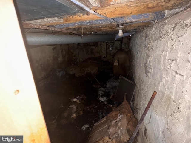 2916 Page St, Philadelphia, PA 19121 - basement view of oil tank and crawl space