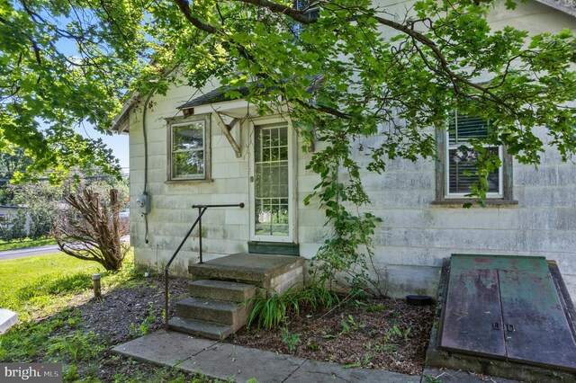 431 E Summit Ave, Telford, PA 18969 - view of exterior entry