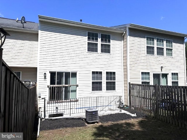 18 Kilgore Way, Bunker Hill, WV 25413 - back of property
