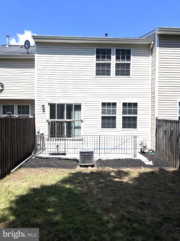 18 Kilgore Way, Bunker Hill, WV 25413 - back of house
