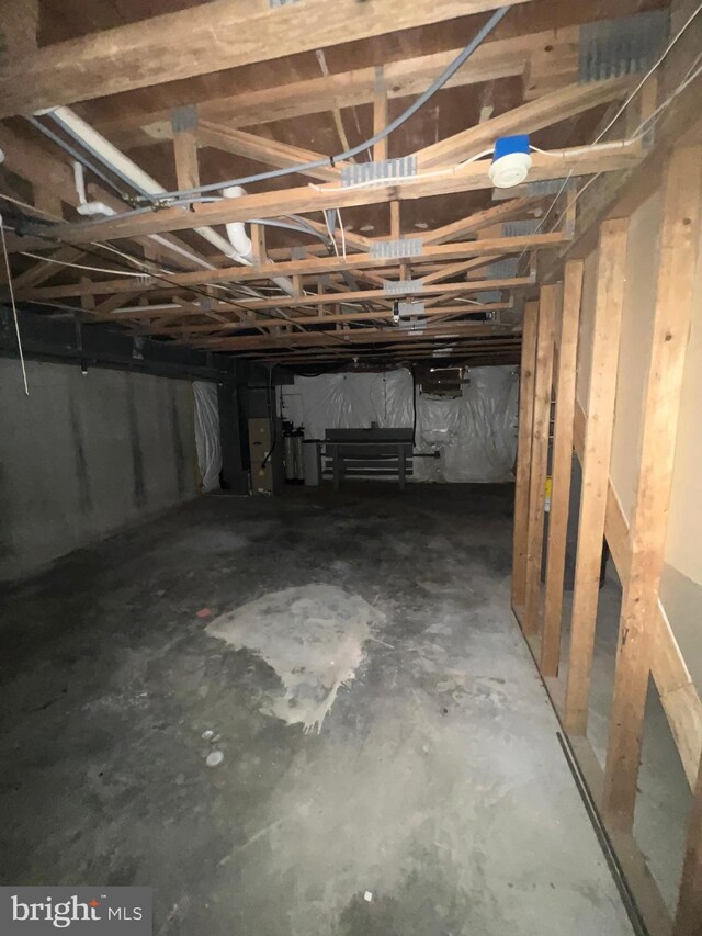 613 Buttonwoods Rd, Elkton, MD 21921 - unfinished below grade area with water heater