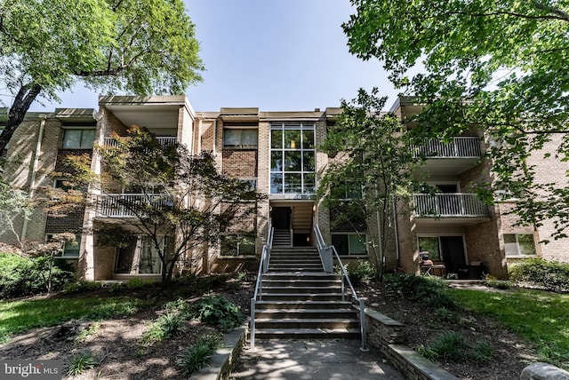 2908 Kings Chapel Rd Unit 03/12, Falls Church, VA 22042 - view of property with stairs