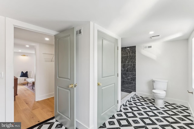 2165 E Gordon St, Philadelphia, PA 19125 - bathroom with recessed lighting and tiled shower