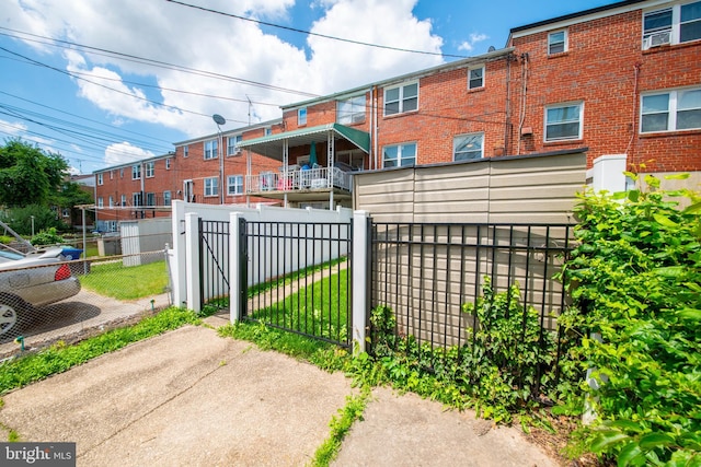 5563 Cedonia Ave, Baltimore, MD 21206 - view of gate