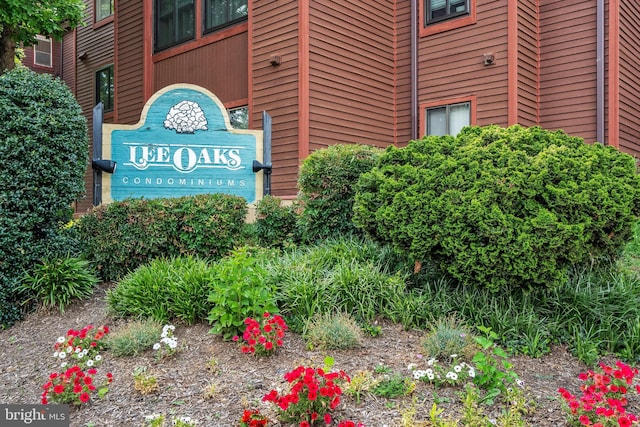 2810 Lee Oaks Pl Unit 302, Falls Church, VA 22046 - view of community / neighborhood sign