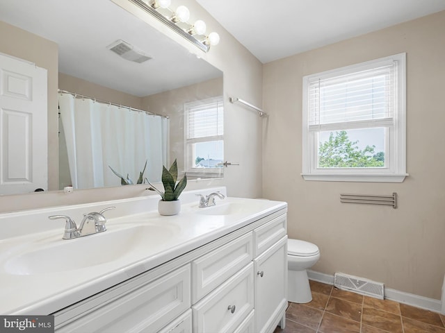 102 W Keystone Ave, Wilmington, DE 19804 - bathroom with double vanity, a shower with shower curtain, and tile patterned floors