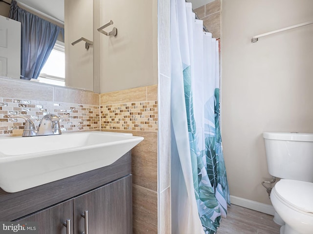102 W Keystone Ave, Wilmington, DE 19804 - full bathroom featuring vanity and a shower with shower curtain