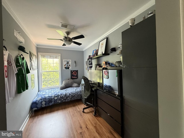2737 Willits Rd, Philadelphia, PA 19114 - bedroom with crown molding, wood finished floors, a desk, and a ceiling fan