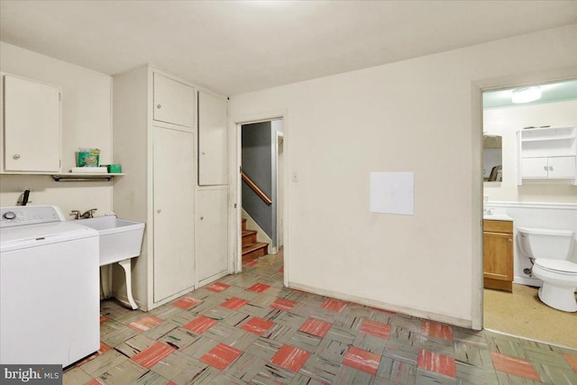 3225 Eisenbrown Rd, Reading, PA 19605 - laundry room featuring washer / clothes dryer and light floors