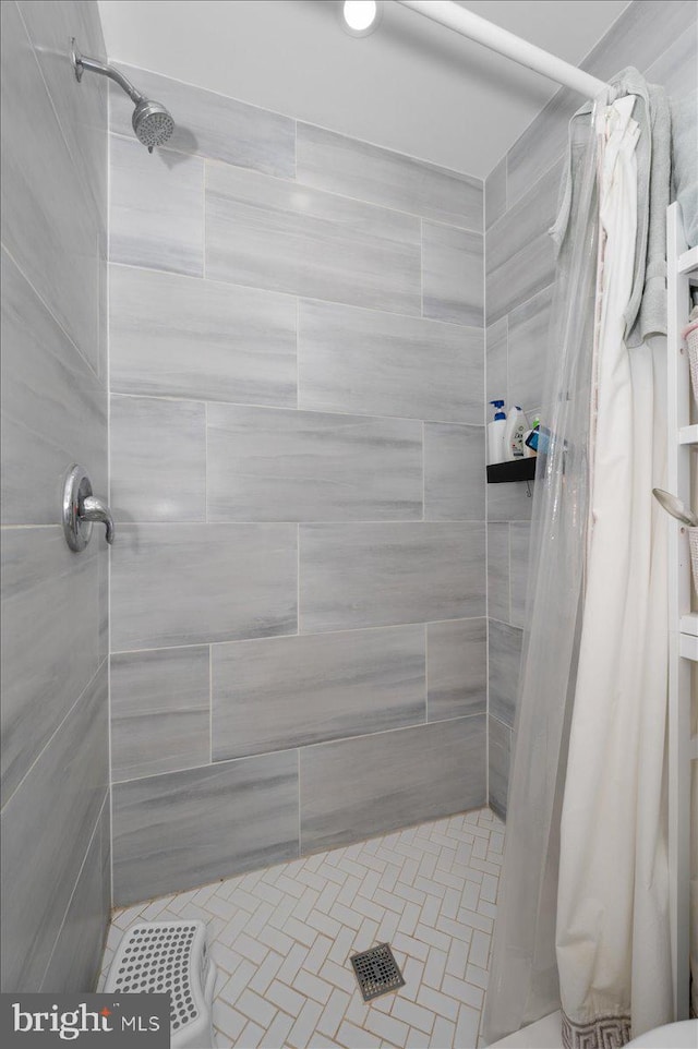 211 Webster St NE, Washington, DC 20011 - full bathroom with tiled shower