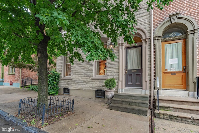 407 N 8th St, Allentown, PA 18102 - doorway to property with stone siding