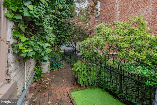 407 N 8th St, Allentown, PA 18102 - view of patio / terrace