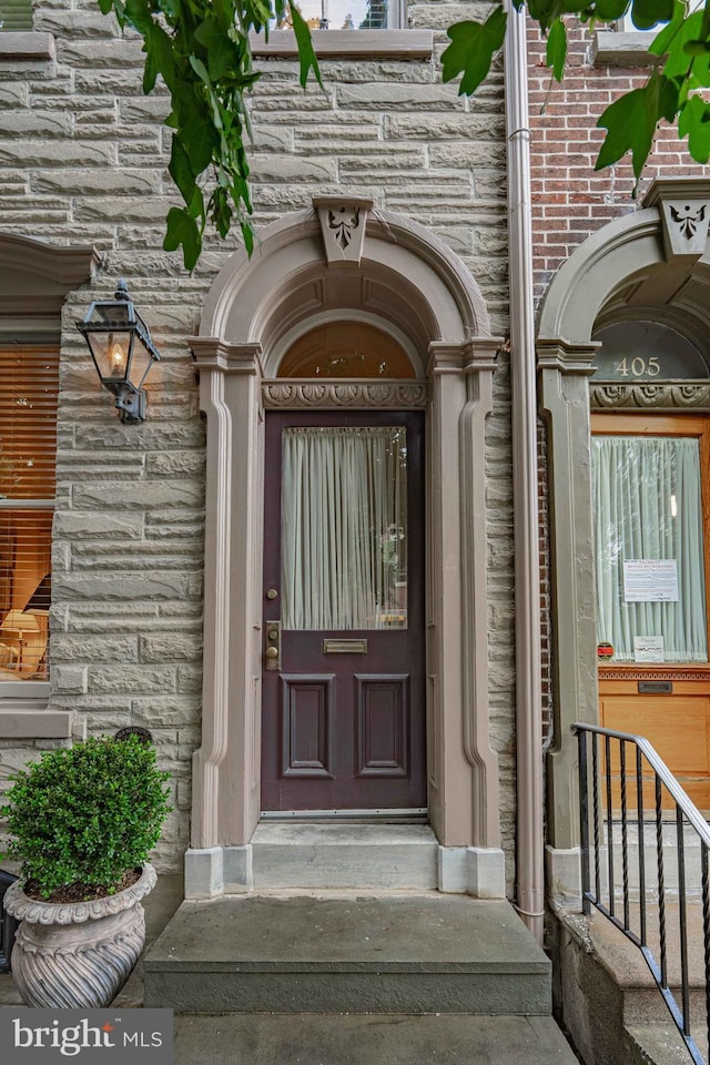 407 N 8th St, Allentown, PA 18102 - property entrance with stone siding