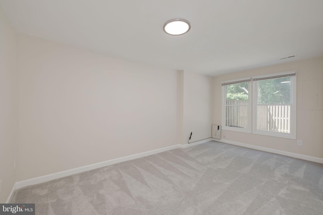 6110 Joust Ln, Alexandria, VA 22315 - unfurnished room with light carpet