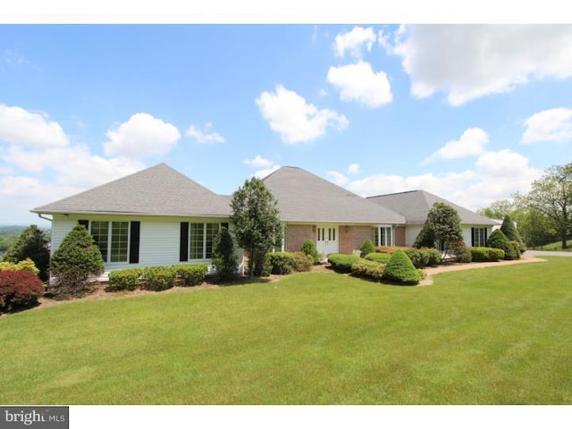 540 Hain Rd, Sinking Spring, PA 19608 - single story home with a front yard