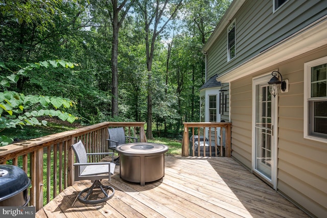 15 Tally Ho Dr, Fredericksburg, VA 22405 - wooden deck featuring a fire pit and view of scattered trees