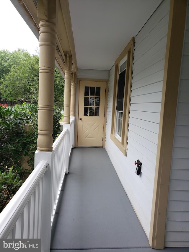 15021 Mcknew Rd, Burtonsville, MD 20866 - view of covered porch