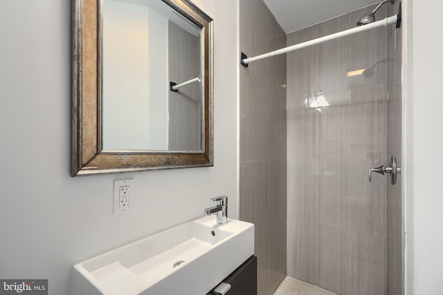 930 Washington Blvd, Baltimore, MD 21230 - full bath with vanity and a tile shower