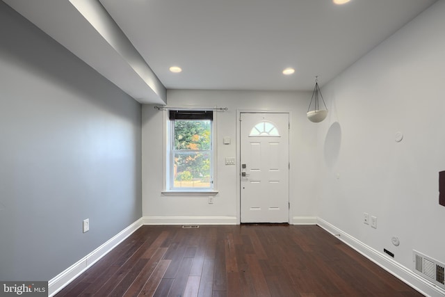 930 Washington Blvd, Baltimore, MD 21230 - foyer with wood finished floors and recessed lighting
