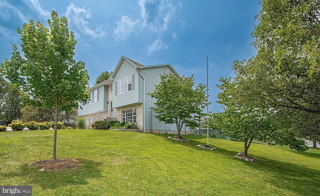 75 Westminster Dr, Front Royal, VA 22630 - view of home's exterior with a lawn