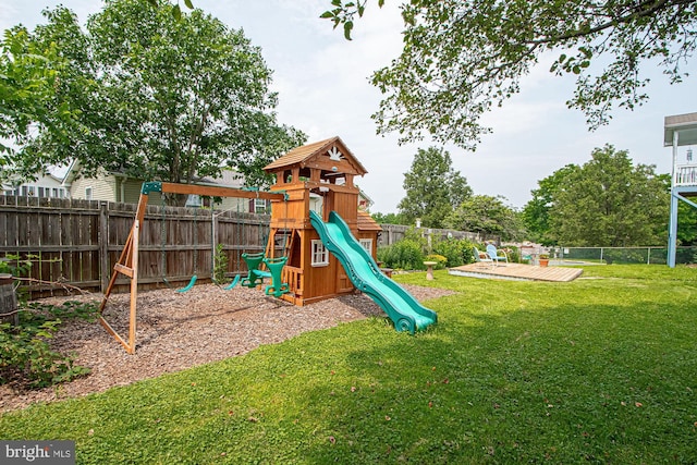 75 Westminster Dr, Front Royal, VA 22630 - view of play area featuring a fenced backyard