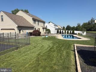 1309 Sterling Dr, York, PA 17404 - view of yard