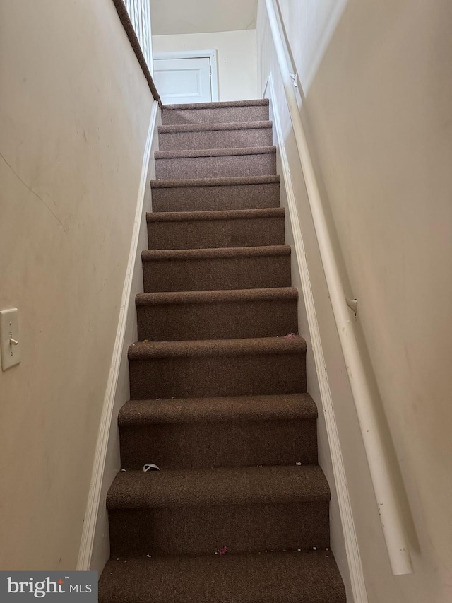 221 Buchanan Ave, Hamilton, NJ 08610 - view of stairs
