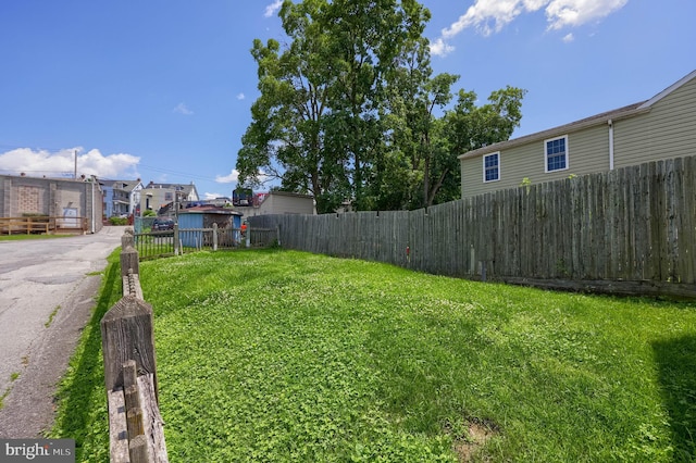 521 Concord Ln, Columbia, PA 17512 - view of yard