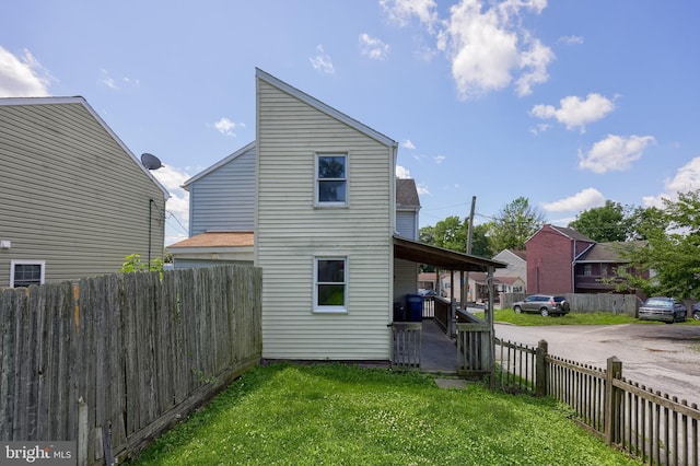 521 Concord Ln, Columbia, PA 17512 - rear view of house
