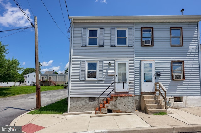 521 Concord Ln, Columbia, PA 17512 - townhome / multi-family property featuring cooling unit