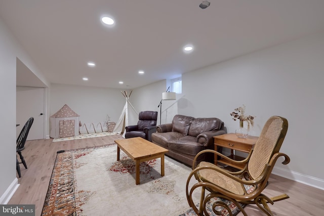 1228 Hunsicker Rd, Lancaster, PA 17601 - living area featuring light wood-type flooring and recessed lighting