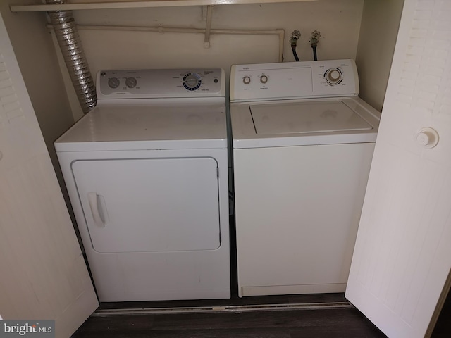 228 Canal Park Dr Unit G-208, Salisbury, MD 21804 - laundry area with washing machine and dryer and dark wood-style flooring