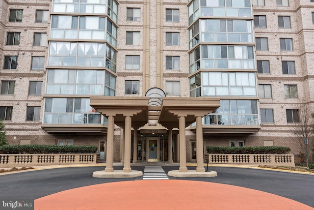 19385 Cypress Ridge Ter Unit 503, Leesburg, VA 20176 - view of apartment building / complex