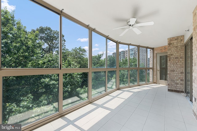 19385 Cypress Ridge Ter Unit 503, Leesburg, VA 20176 - unfurnished sunroom featuring ceiling fan