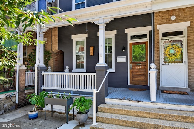 117 Pearl St, Lancaster, PA 17603 - entrance to property with covered porch